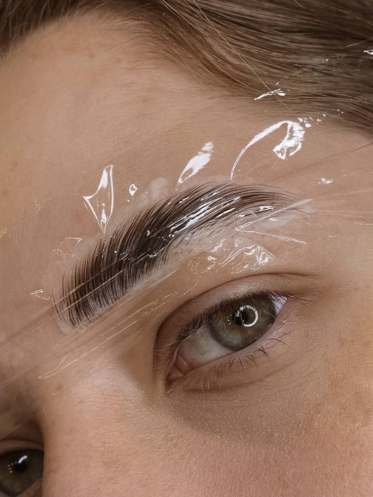 Pestañas y cejas